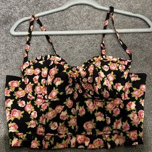 HOUSE OF CB BLACK FORAL TOP